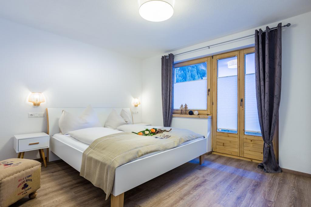 Alpen Appartement Beletage Mayrhofen Exterior photo
